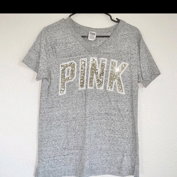 PINK Victoria's Secret 3 Leggings Plus Variety Of Shirts Like New - Picture 11 of 13